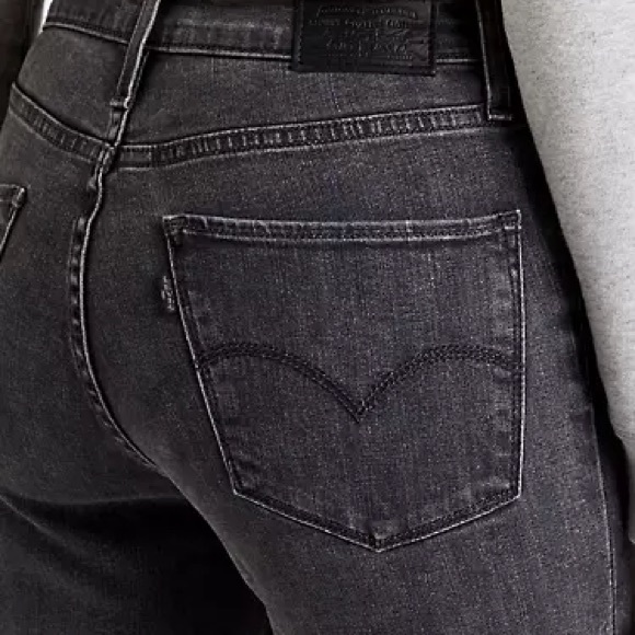 Like new Levi’s 721 High Rise Skinny in True Grit Black size 26 - Picture 8 of 8